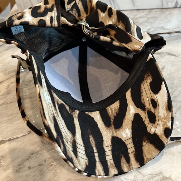NEW Chic tweak leopard hat w face shield - Picture 3 of 3